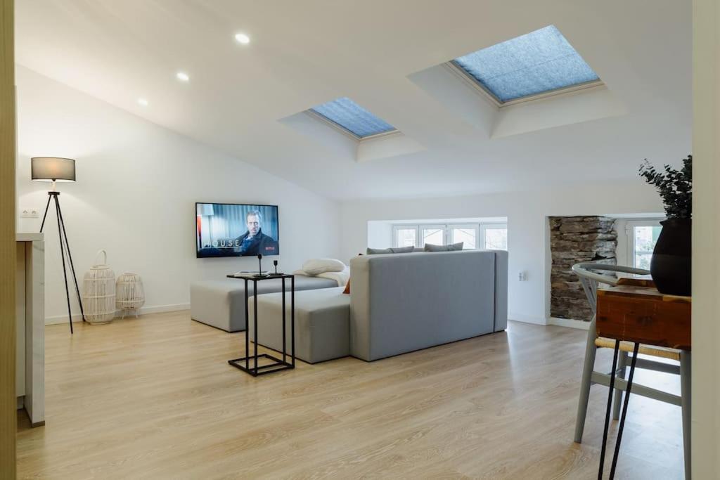 Apartamento Atico Isabel, Diseno Y Calidez Junto A La Muralla Romana Lugo